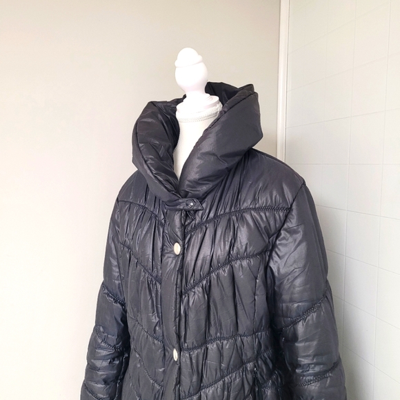 Women's Winter Jacket - Picture 5 of 7